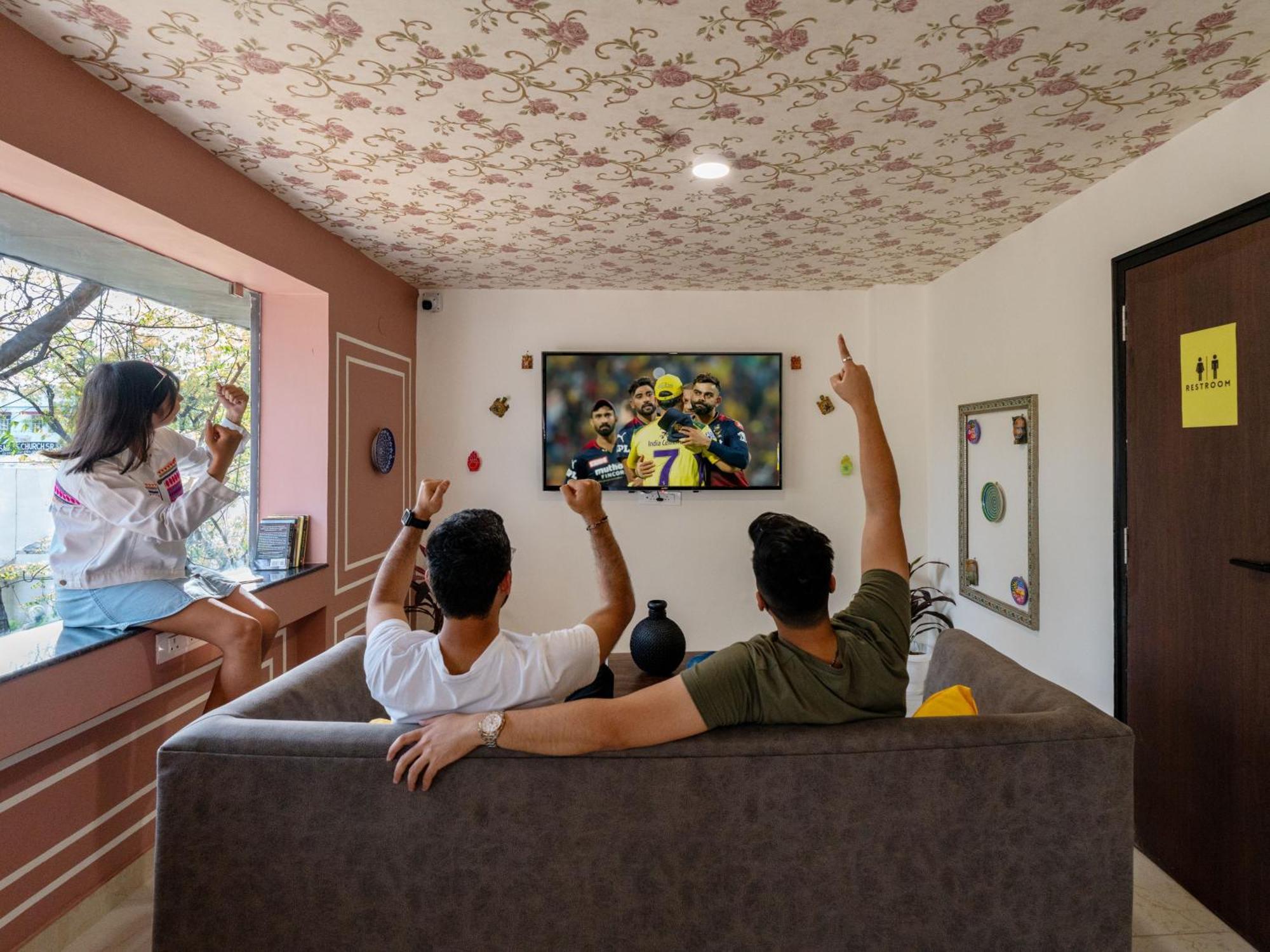 The Hosteller Jaipur, Mi Road Εξωτερικό φωτογραφία
