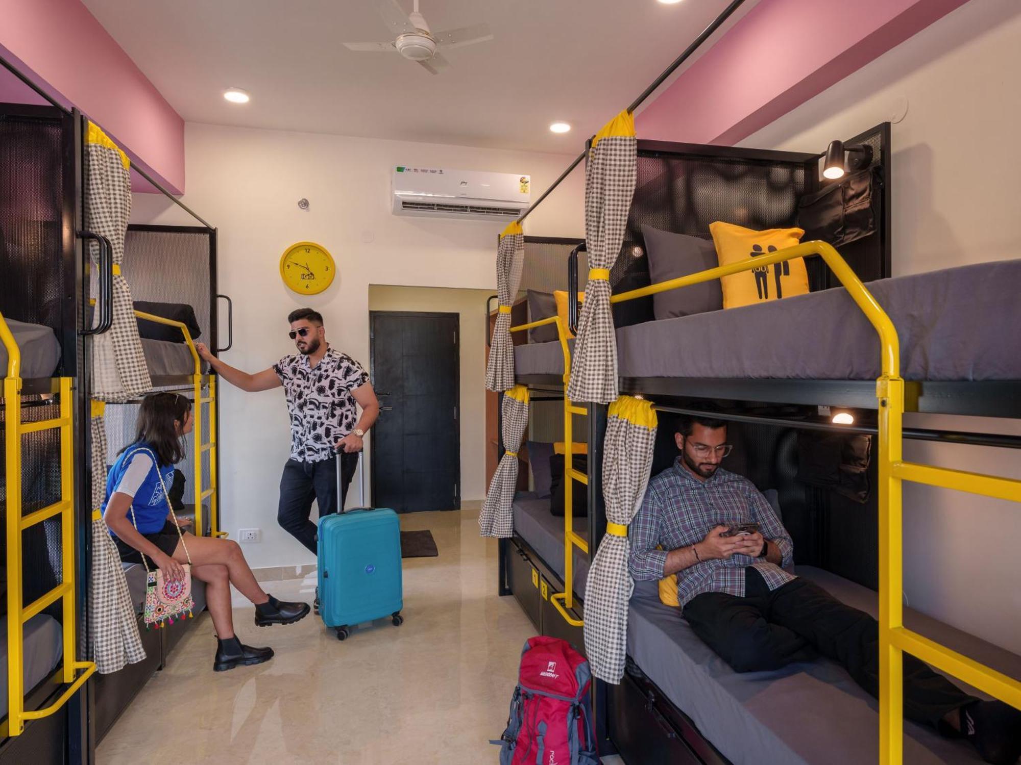 The Hosteller Jaipur, Mi Road Εξωτερικό φωτογραφία